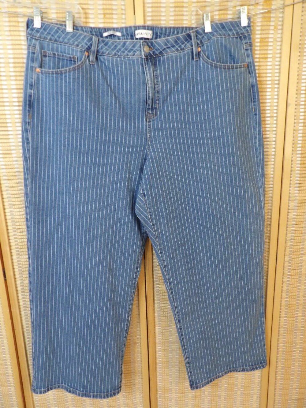 NWOT Women's Ava & Viv Size 26 High-Rise Straight Fitted Hip & Thigh Jeans